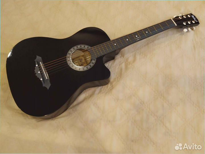 Акустическая гитара для начинающих