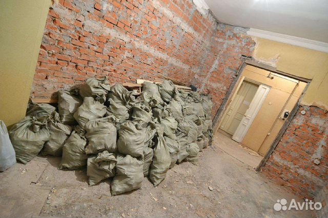 Демонтажные работы и вывоз мусора