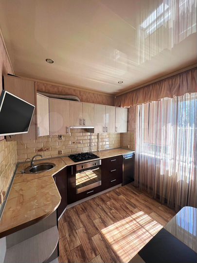 2-к. квартира, 52,4 м², 9/9 эт.