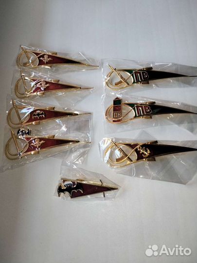 Атрибуты на головные уборы вс