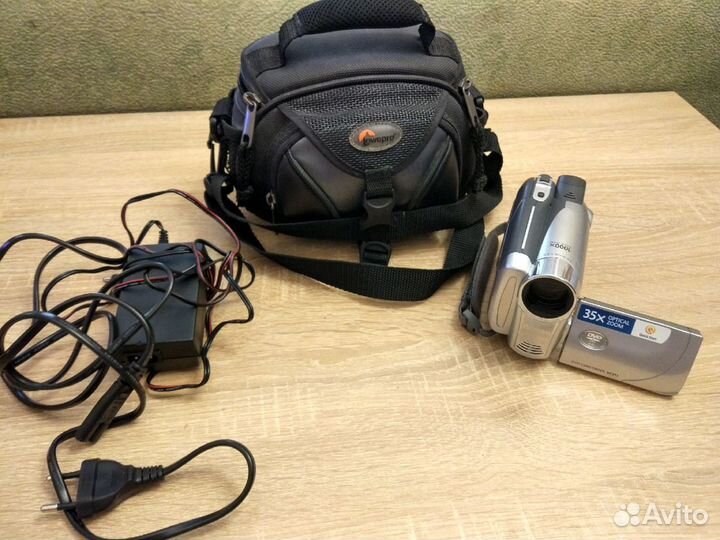 Камера Canon DC211