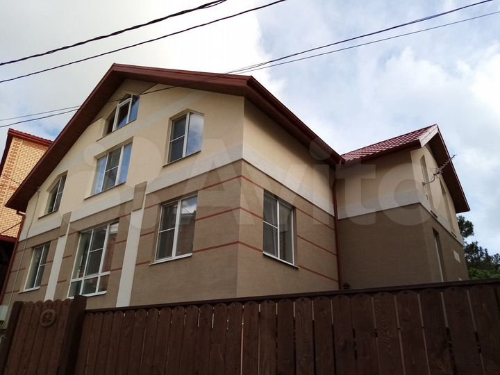 Дом 420 м² на участке 6 сот.