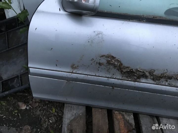 Дверь передняя правая Mercedes w203