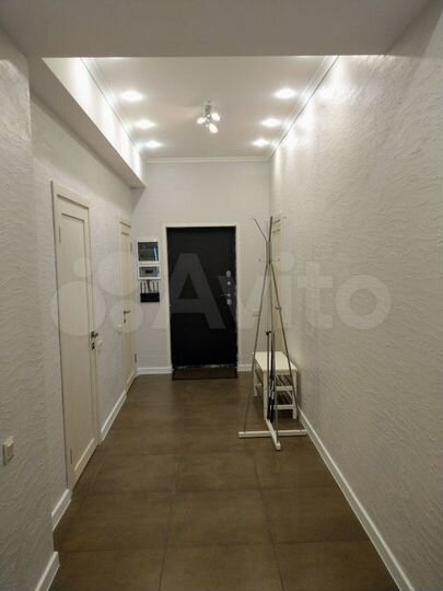 2-к. квартира, 94 м², 4/9 эт.