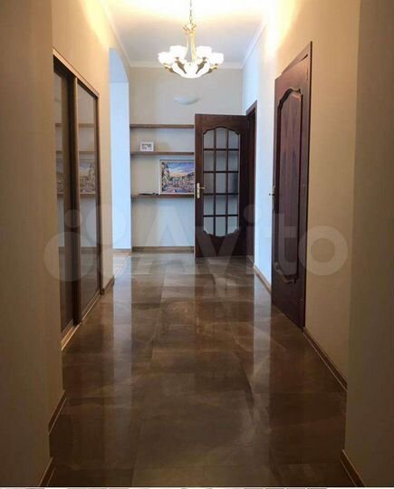 3-к. квартира, 100,2 м², 3/6 эт.