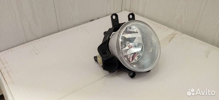 Птф правый Toyota Tundra 2 оригинал