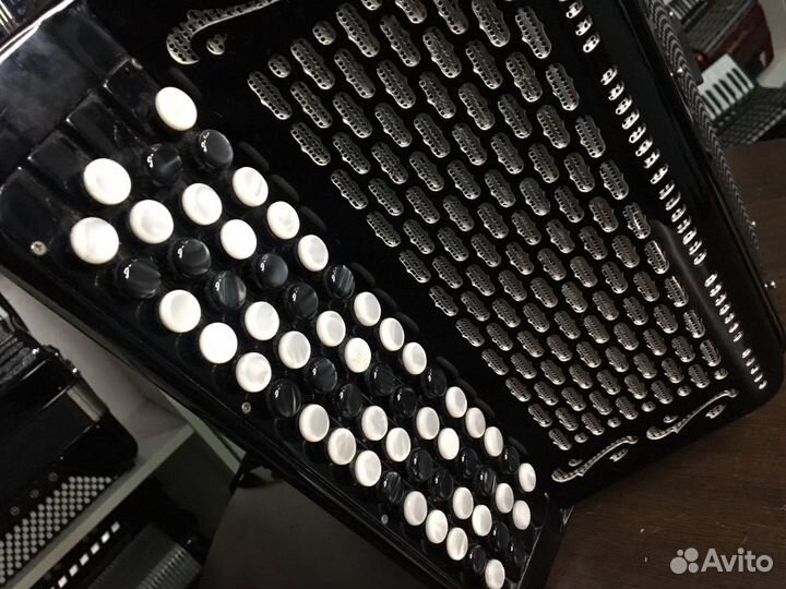 Баян готово-выборный Юпитер 2Д