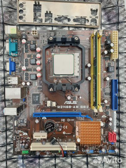 Материнская плата