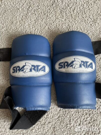 Щитки на голень