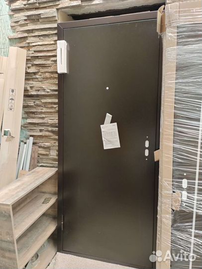 Дверь входная металлическая