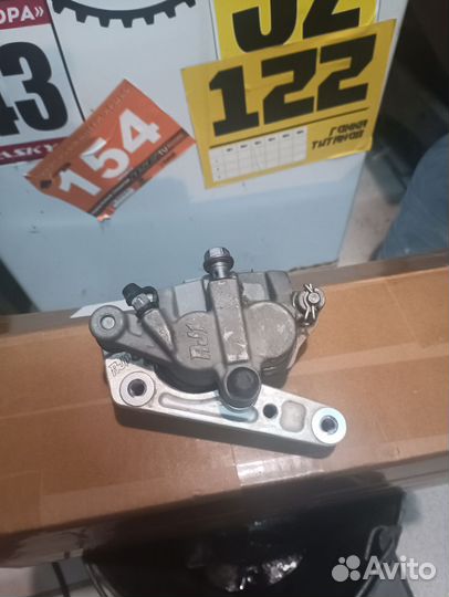 Суппорт передний AJ1