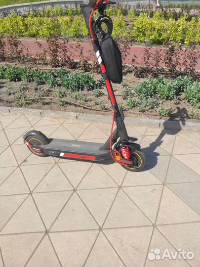 Электросамокат ninebot