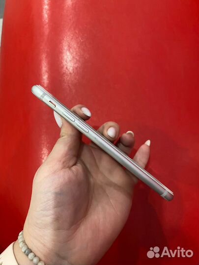 iPhone 7, 32 ГБ