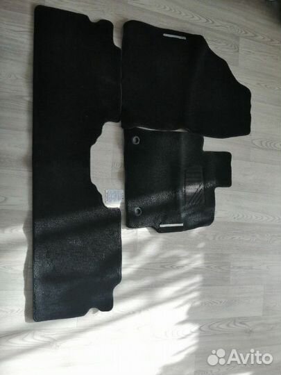 Оригинальные коврики ToyotaPrius Alpha