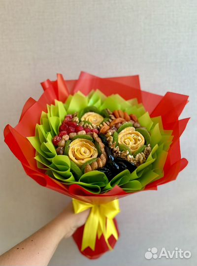 Букет из сухофруктов и орехов