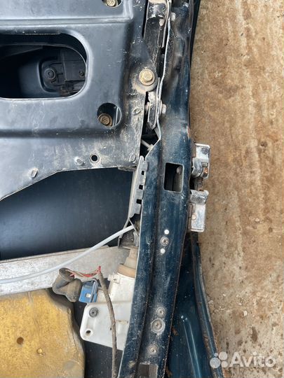 Замок передний правый audi 80 b4