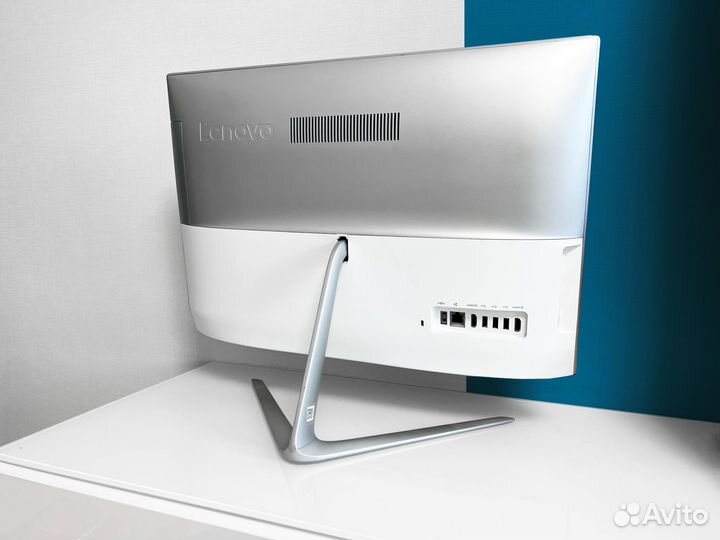 Моноблок Lenovo 21.5