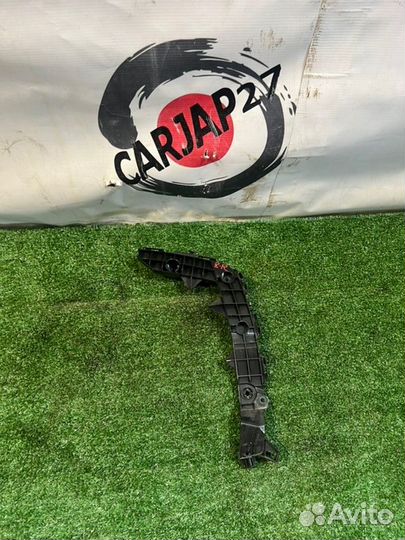 Крепление бампера заднее правое Lexus Ux200 mzaa10