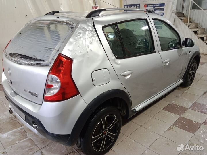 Renault Sandero Stepway 1.6 AT, 2012, 146 000 км