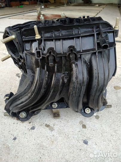 Впускной коллектор Лада Калина