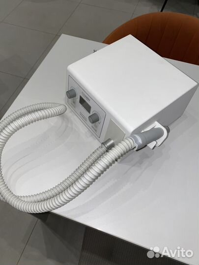 Педикюрный аппарат с пылесосом podotech 40