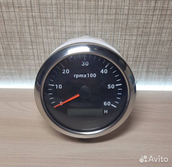 Тахометр для лодки, катера, яхты