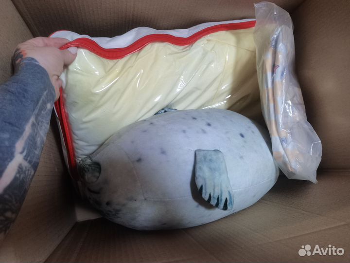 Для Юрия подушки