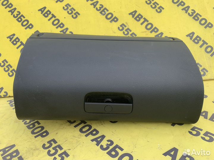 Бардачок Skoda Octavia A4