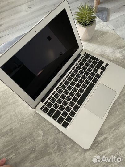 Macbook air 11 2010