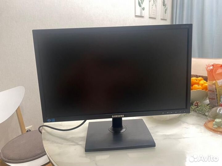 Монитор Samsung S22C200N (21.5)