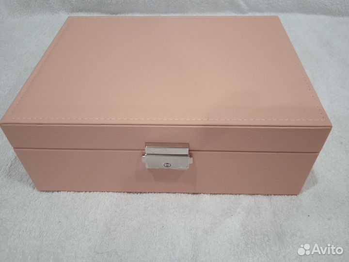 Шкатулка для ювелирных украшений