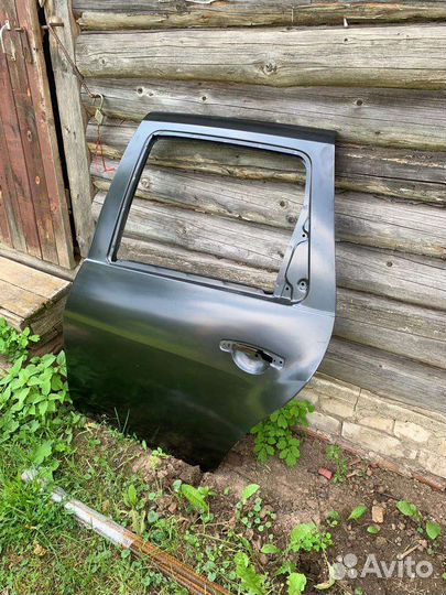 Дверь задняя левая renault duster 1