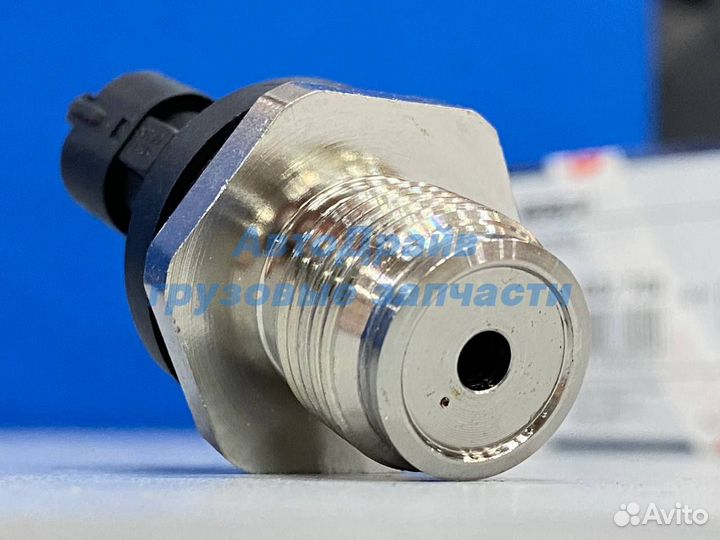 Датчик давления топлива Камаз двигатель Камминс IS