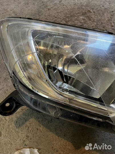 Продам фару Renault Logan