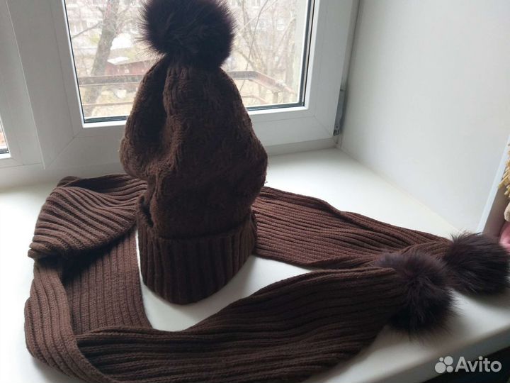 Шапка с шарфом женская