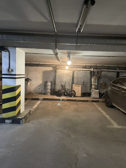 Машиноместо, 20 м²