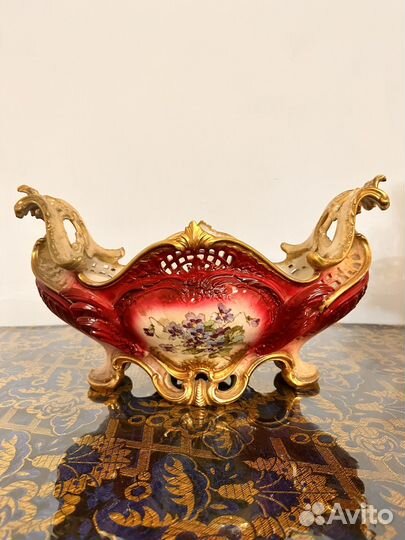 Старинное кашпо