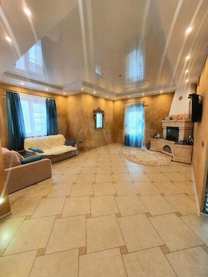 Коттедж 220 м² на участке 20 сот.