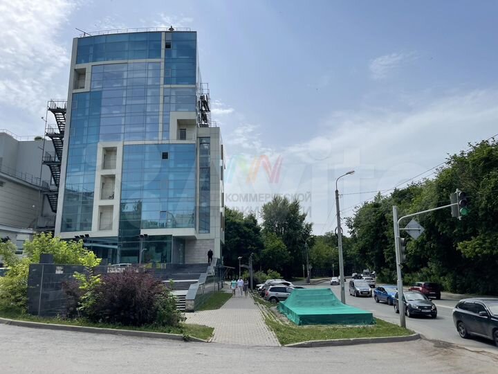 Офис с витражами на Проспекте