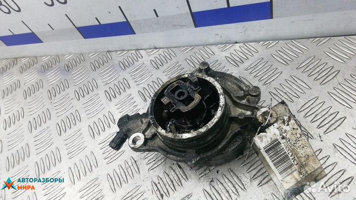 Насос вакуумный BMW X3 E83 рест. 2007 11667791232