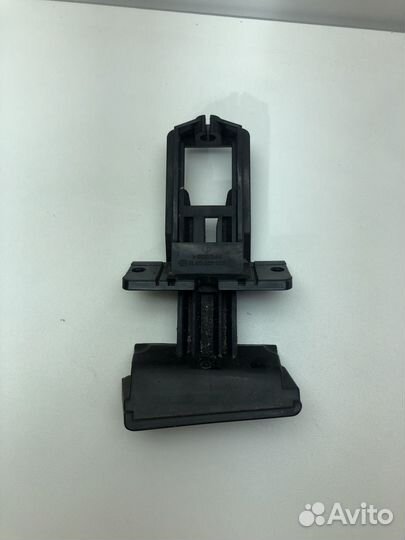 Ручка стояночного тормаза Мерседес 2204270312