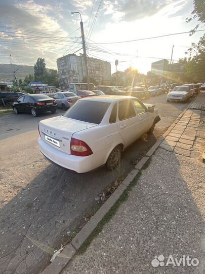 LADA Priora 1.6 МТ, 2010, битый, 200 000 км