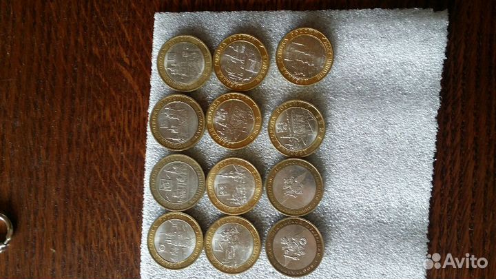 Юбилейные монеты