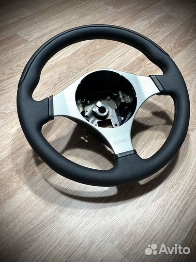 Руль momo Mitsubishi Lancer Evolution 9