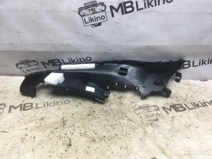 Обшивка стойки задняя правая Mercedes Glc X253