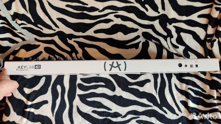 Миди клавиатура Arturia Keylab Essential 61