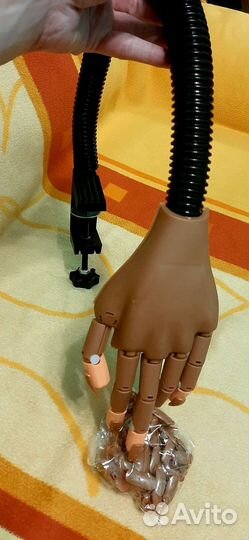 Рука-тренажер для отработки навыков дизайна ногтей