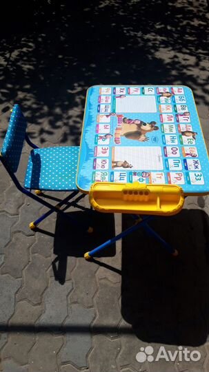 Детский столик со стульчиком