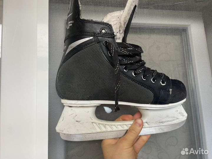 Коньки хоккейные детские 40 размер