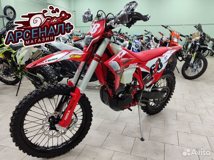 Мотоцикл Regulmoto holeshot Red Edition (4V,28л/с)